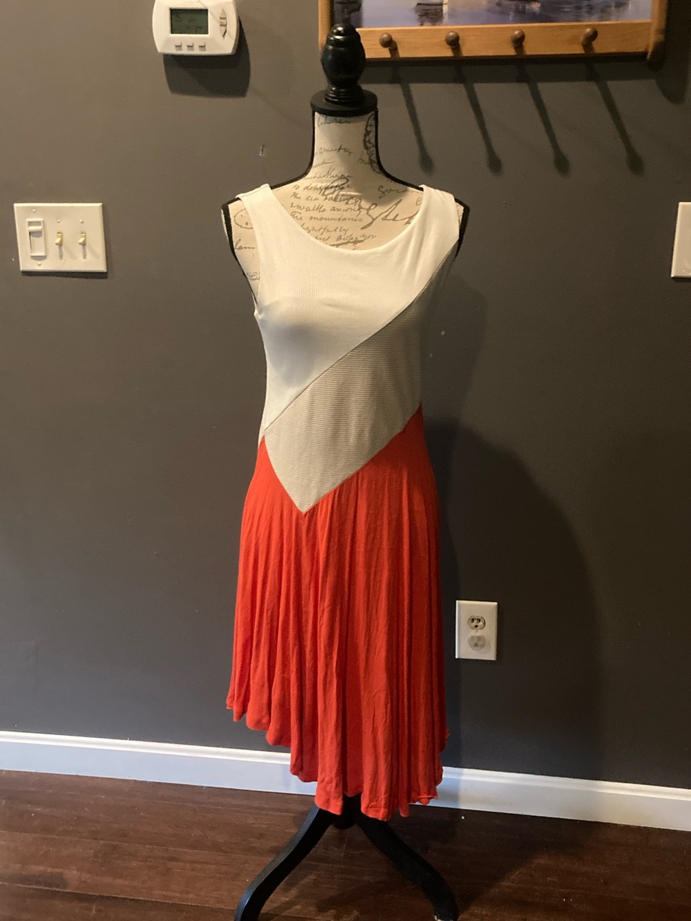 Anthropologie size small sleeveless tri color shift dress excellent condition - Picture 2 of 8